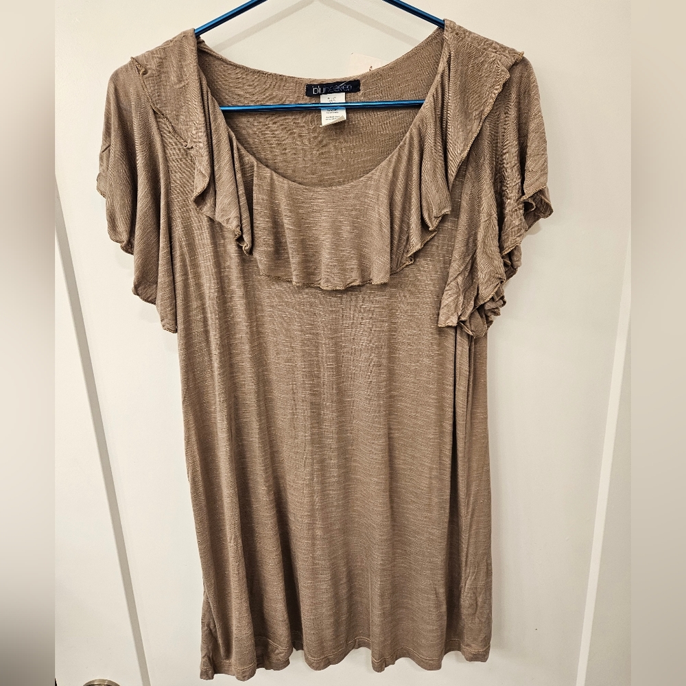 NWT - Bluheaven Stretchy Ruffled Tan Top - Size 1X